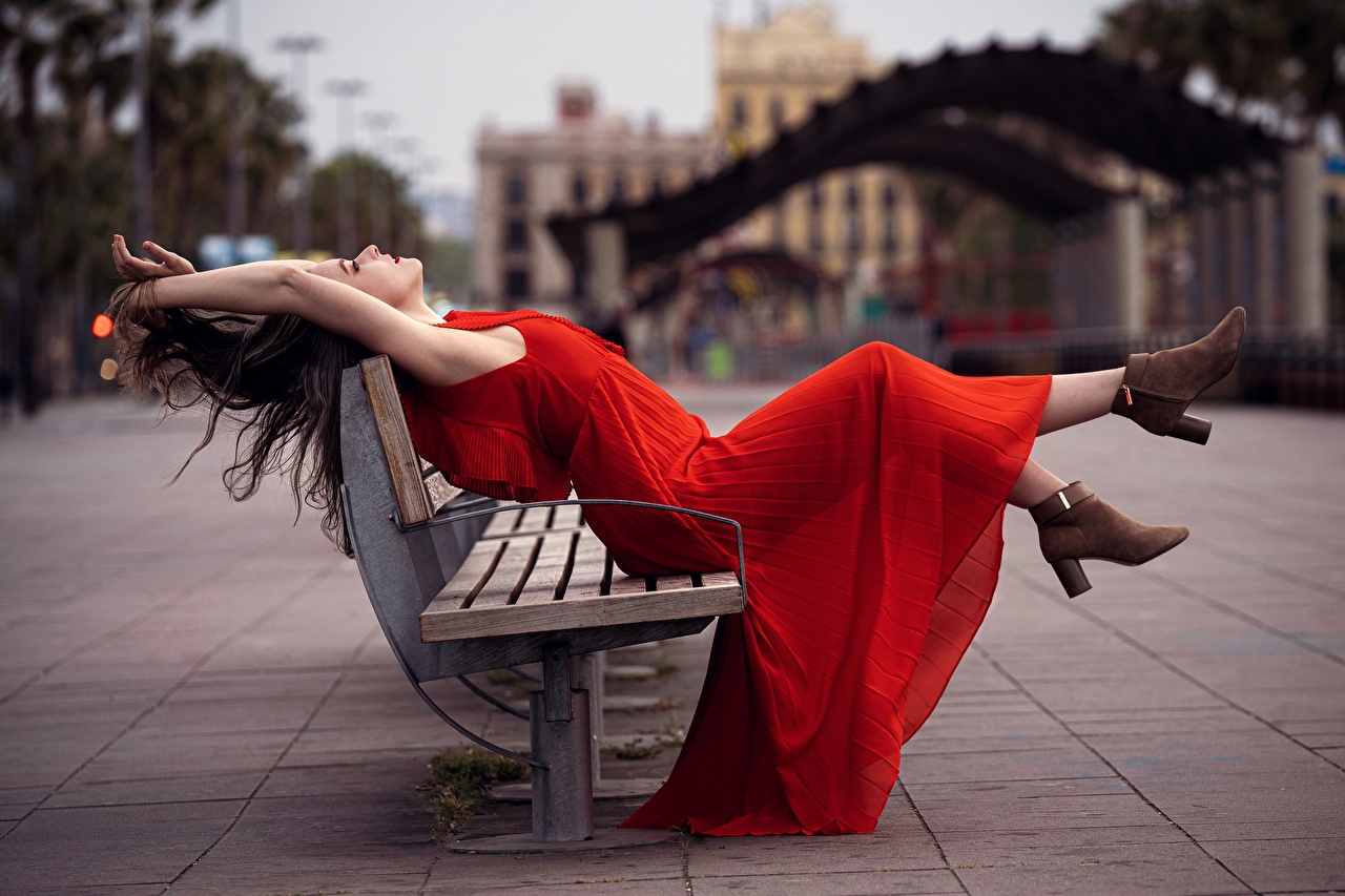 Lady In Red2